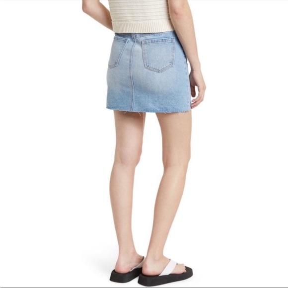 Abound Light Wash A-Line Denim Mini Skirt Size 26 - Picture 2 of 6